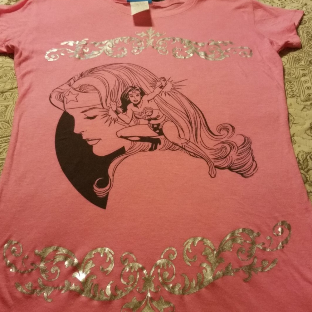 NWT Wonder Woman Tshirt
